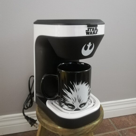 Disney Starwars Chewbacca 12 oz Single Serve Coffee Maker - Picture 2 of 6